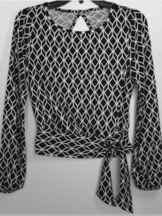 Tops - Women's L/S Top | Black/White Geometric & Side Tie